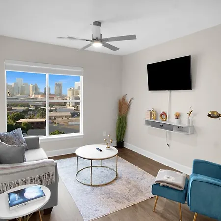 Palatial Abode Nashville With Downtown View & Free Parking